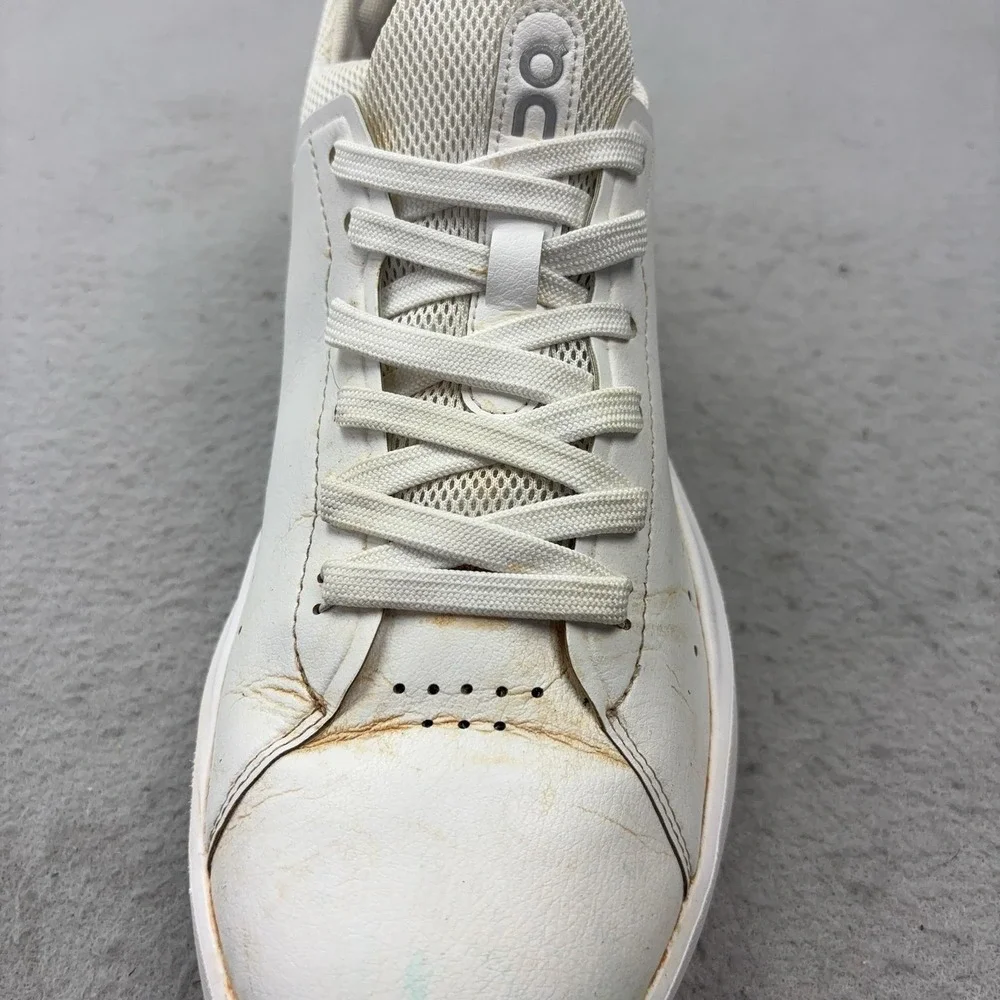 On The Roger Shoes Mens Size 7 White Leather Cushioned CloudTec Sneakers